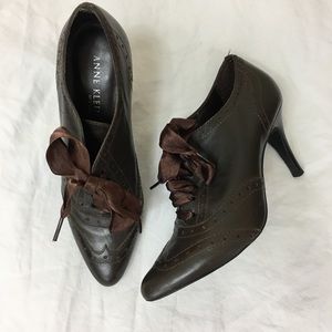 Ann Klein Brown Leather Victorian Bootie 6.5